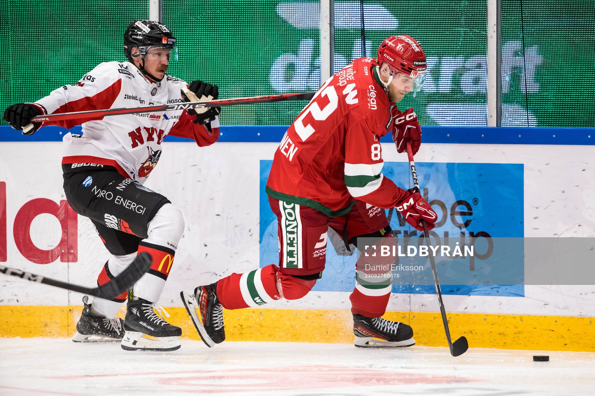 Nybros Rihards Marenis och Moras Roope Laavainen