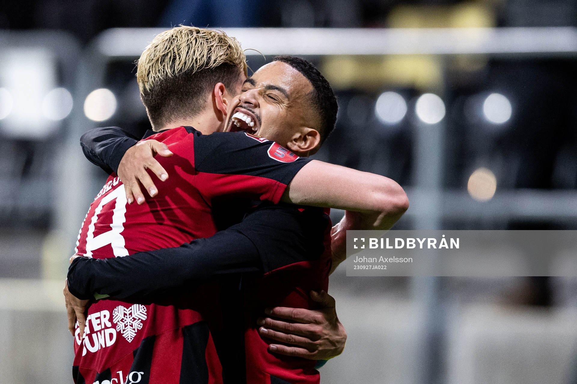 Östersunds Erick Brendon Pinheiro da Silva jublar med