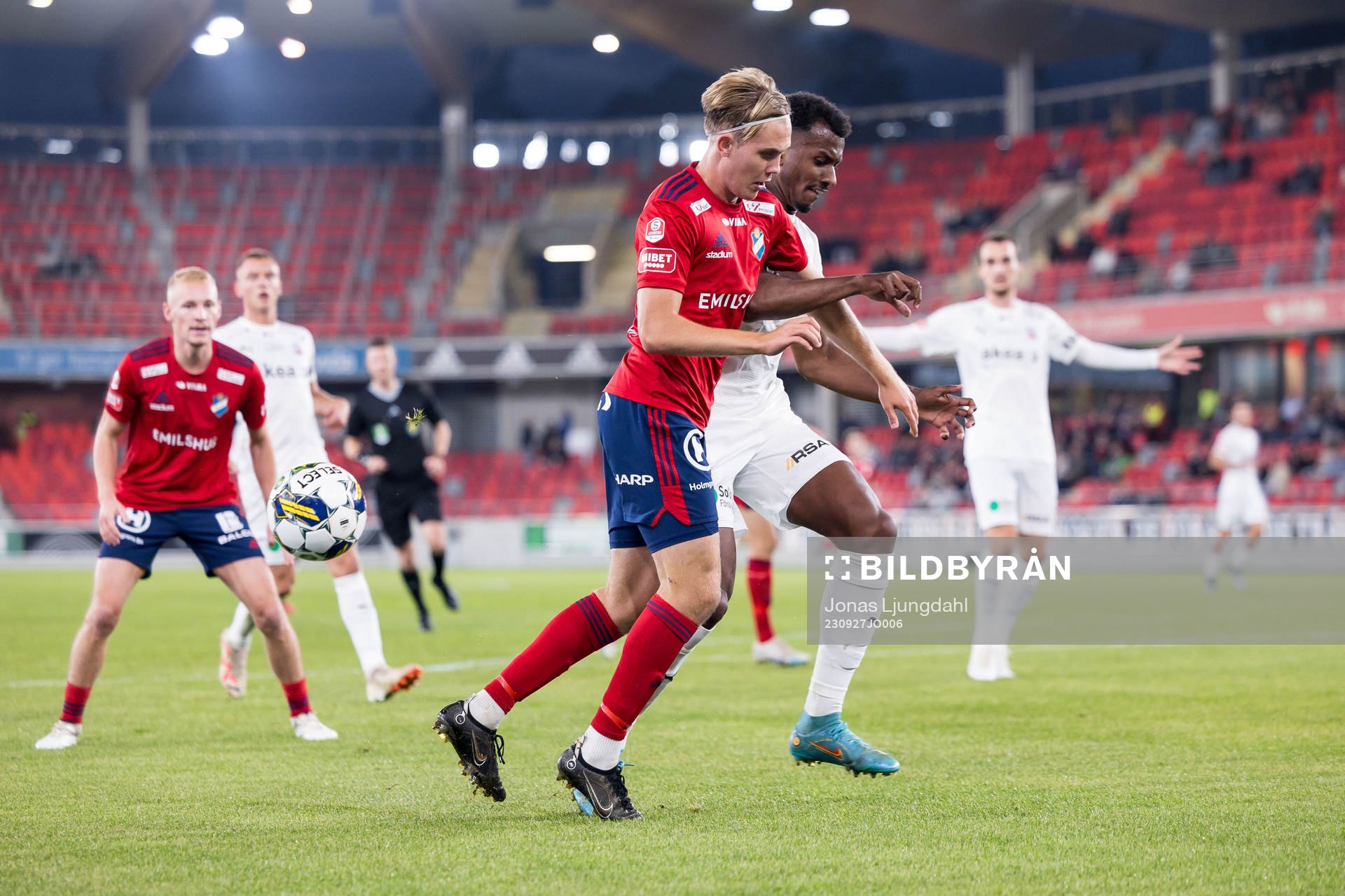 Östers Adam Herdonsson och Helsingborgs Bernardo Vilar
