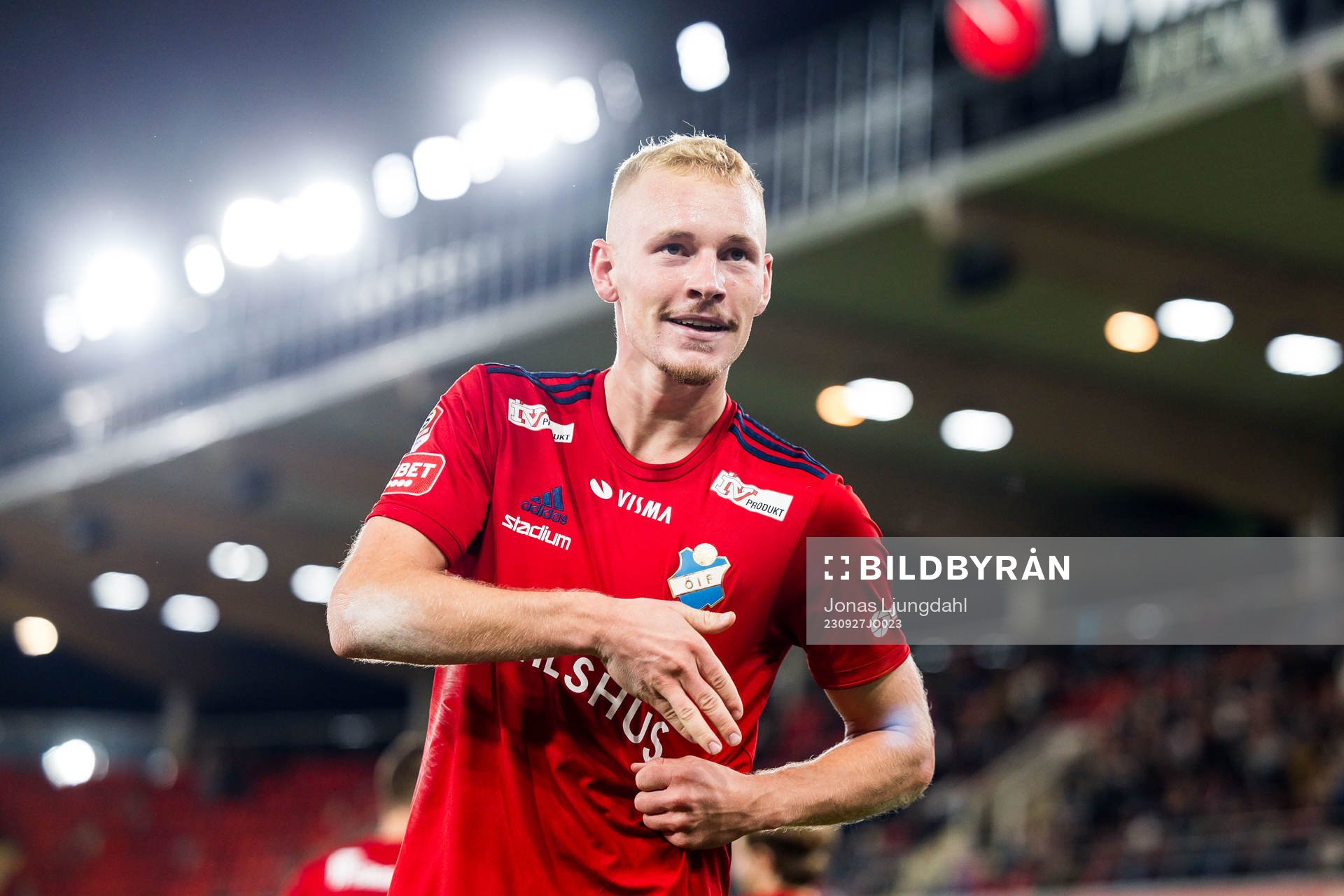 Östers Adam Bergmark Wiberg jublar 1-0