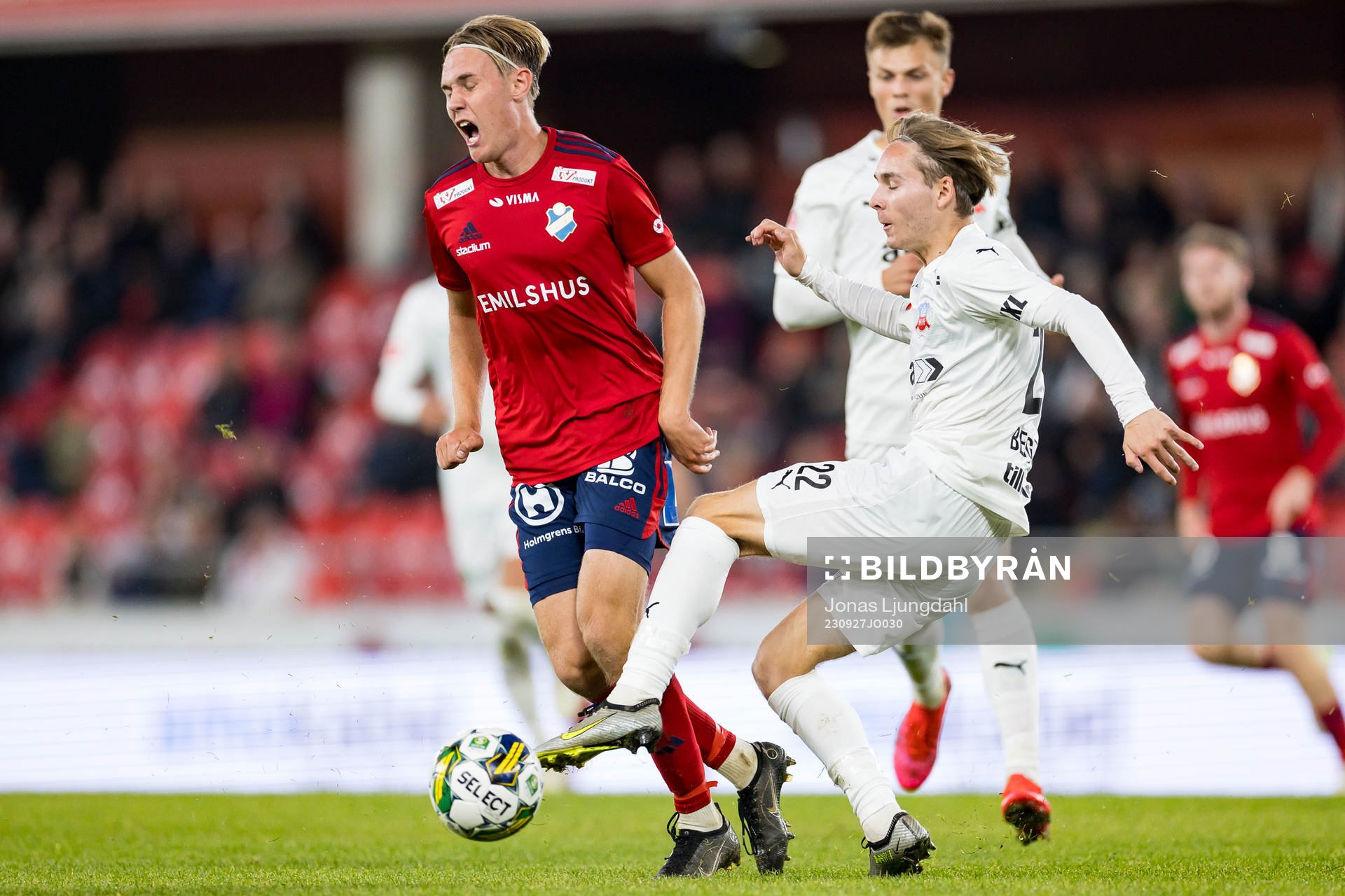 Östers Adam Herdonsson och Helsingborgs Simon Bengtsson