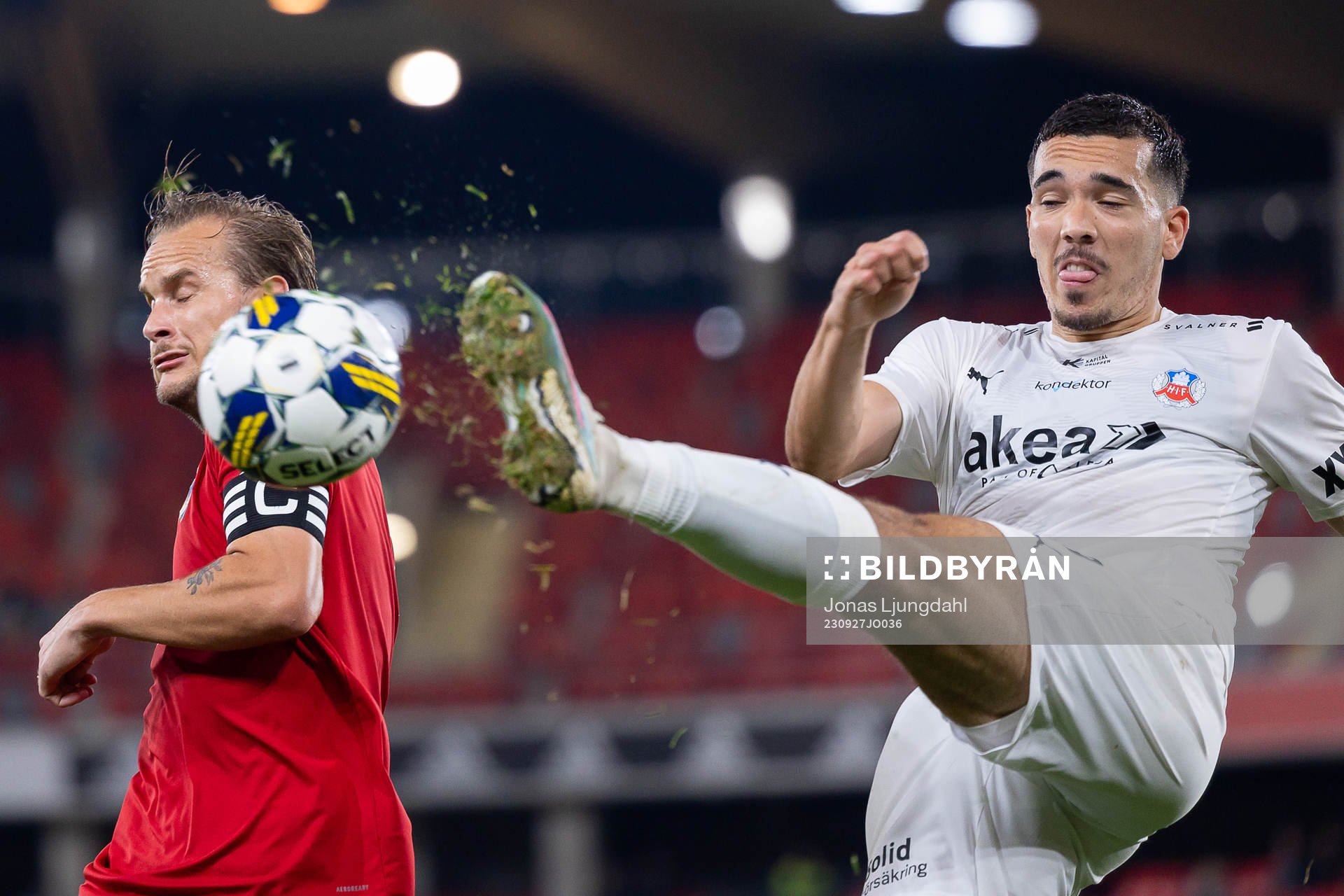 Östers Månz Berg och Helsingborgs Lucas Lima