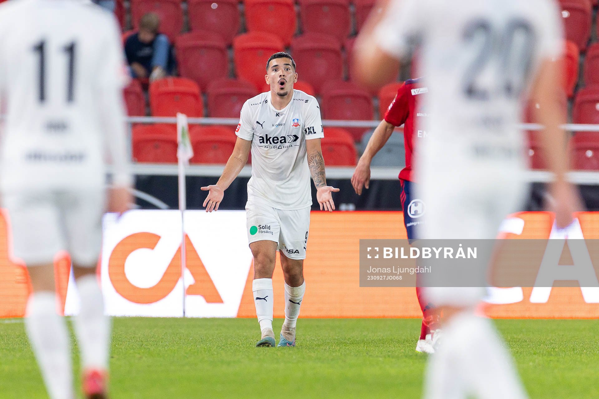 Helsingborgs Lucas Lima reagerar på ett domslut