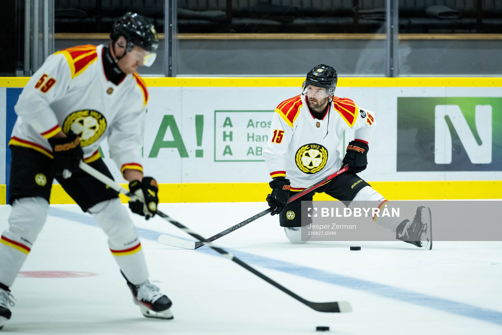 Brynäs Karlis Cukste och Simon Bertilsson