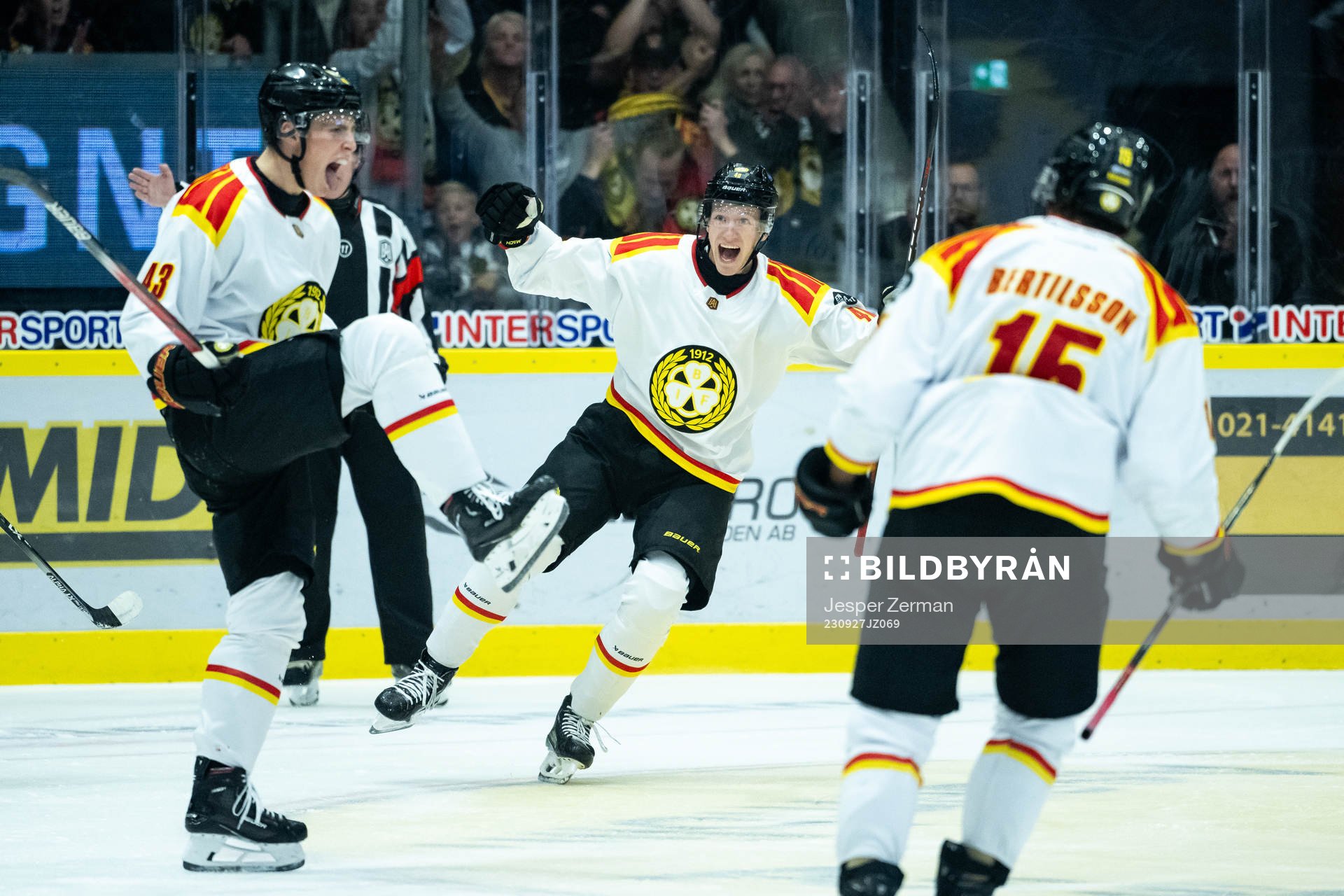 Brynäs Anton Ohlsson (m) jublar