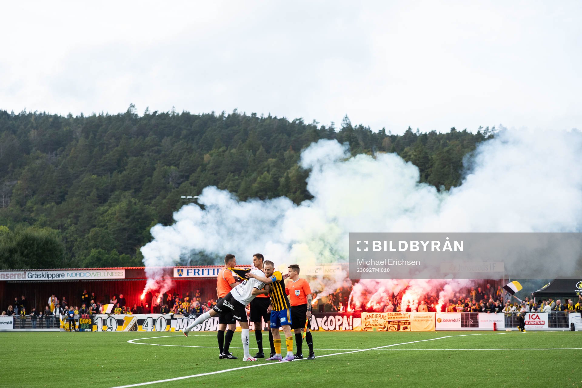 BK Häckens Johan Hammar och Jonsereds IFs Linus Tingstrand