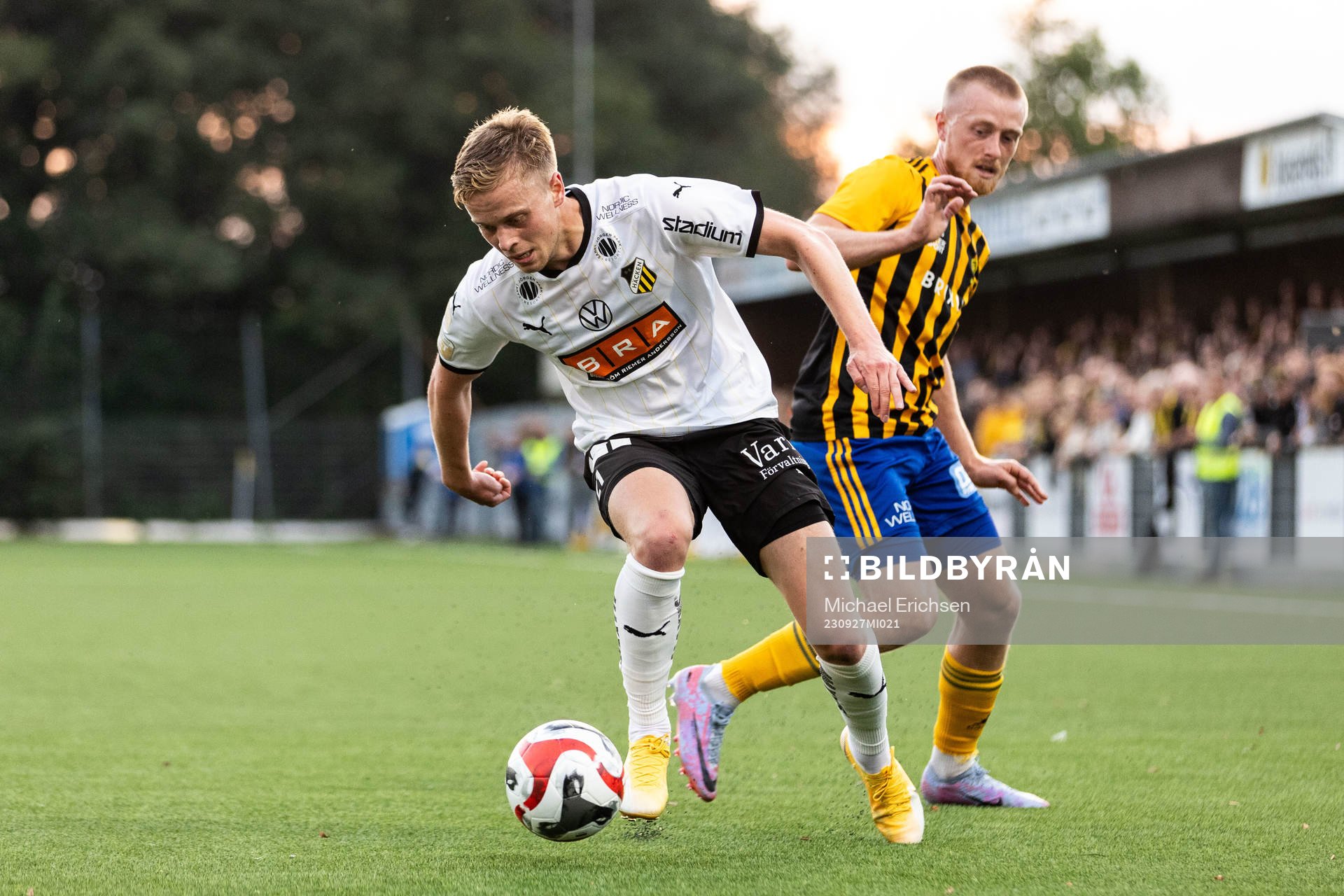 BK Häckens Tomas Olai Totland och Jonsereds IFs Linus