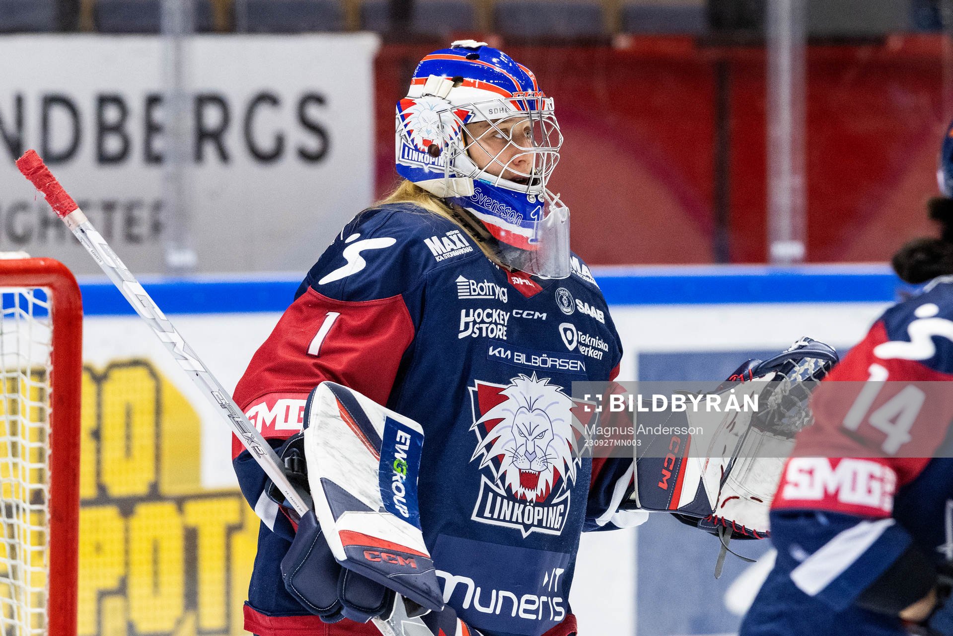 Linköpings målvakt Ebba Svensson Träff på uppvärmningen