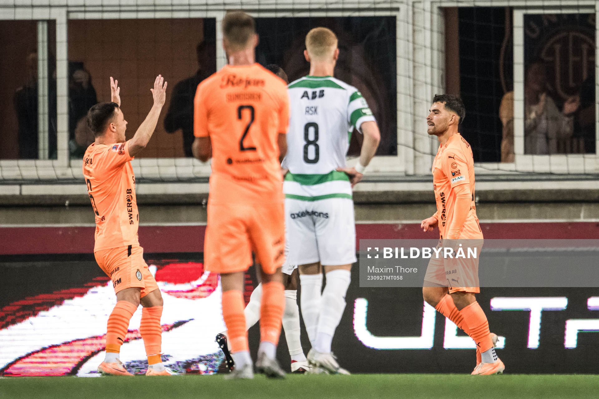 AFC Eskilstunas David Marcelo Palomino jublar