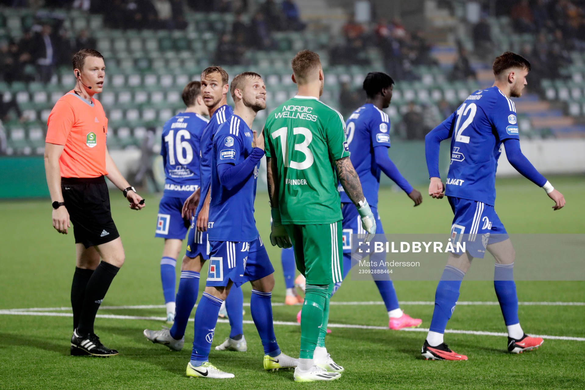 GIF Sundsvalls Erik Andersson och Gefles målvakt Robin
