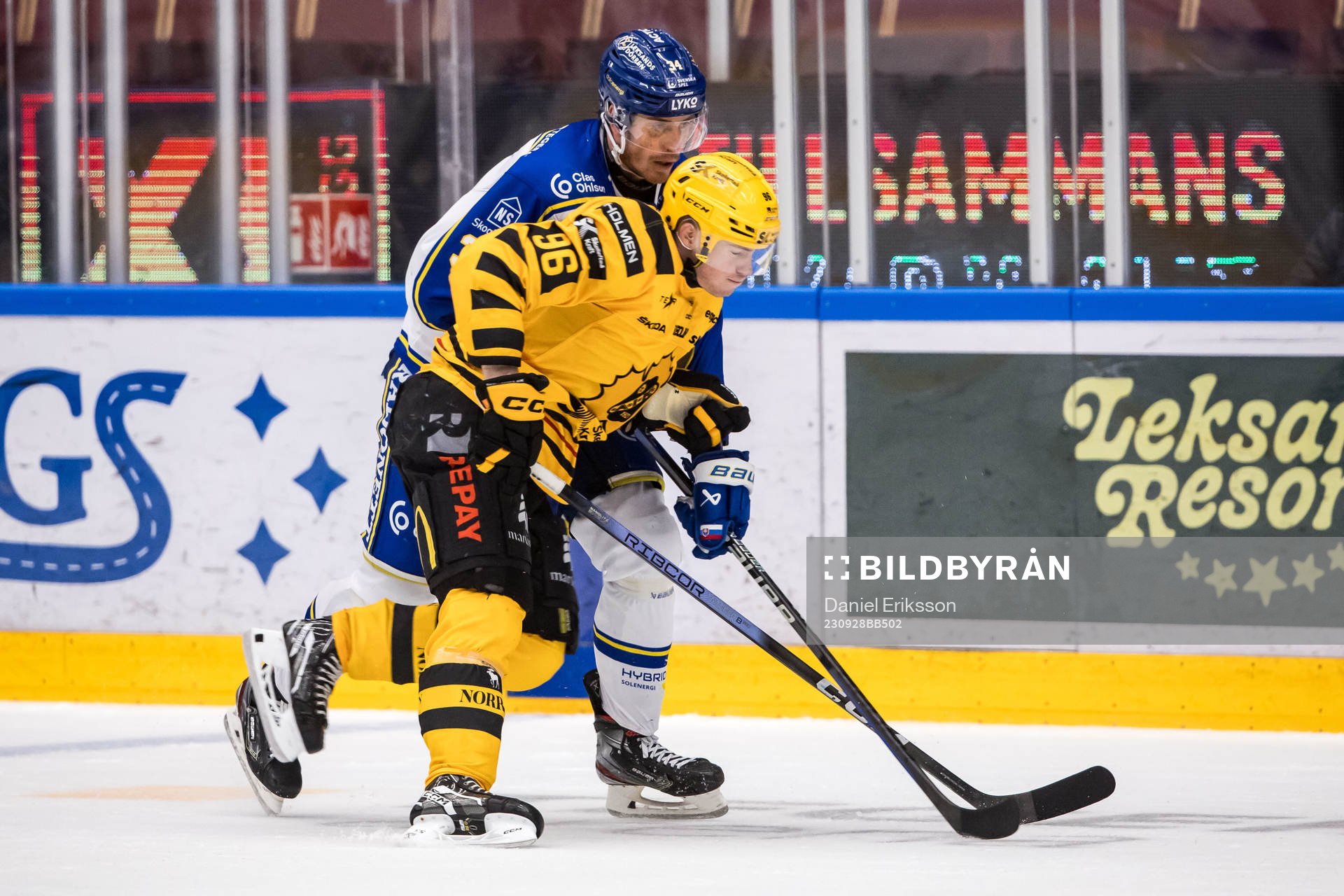 Skellefteås Rickard Hugg och Leksands Peter Cehlarik