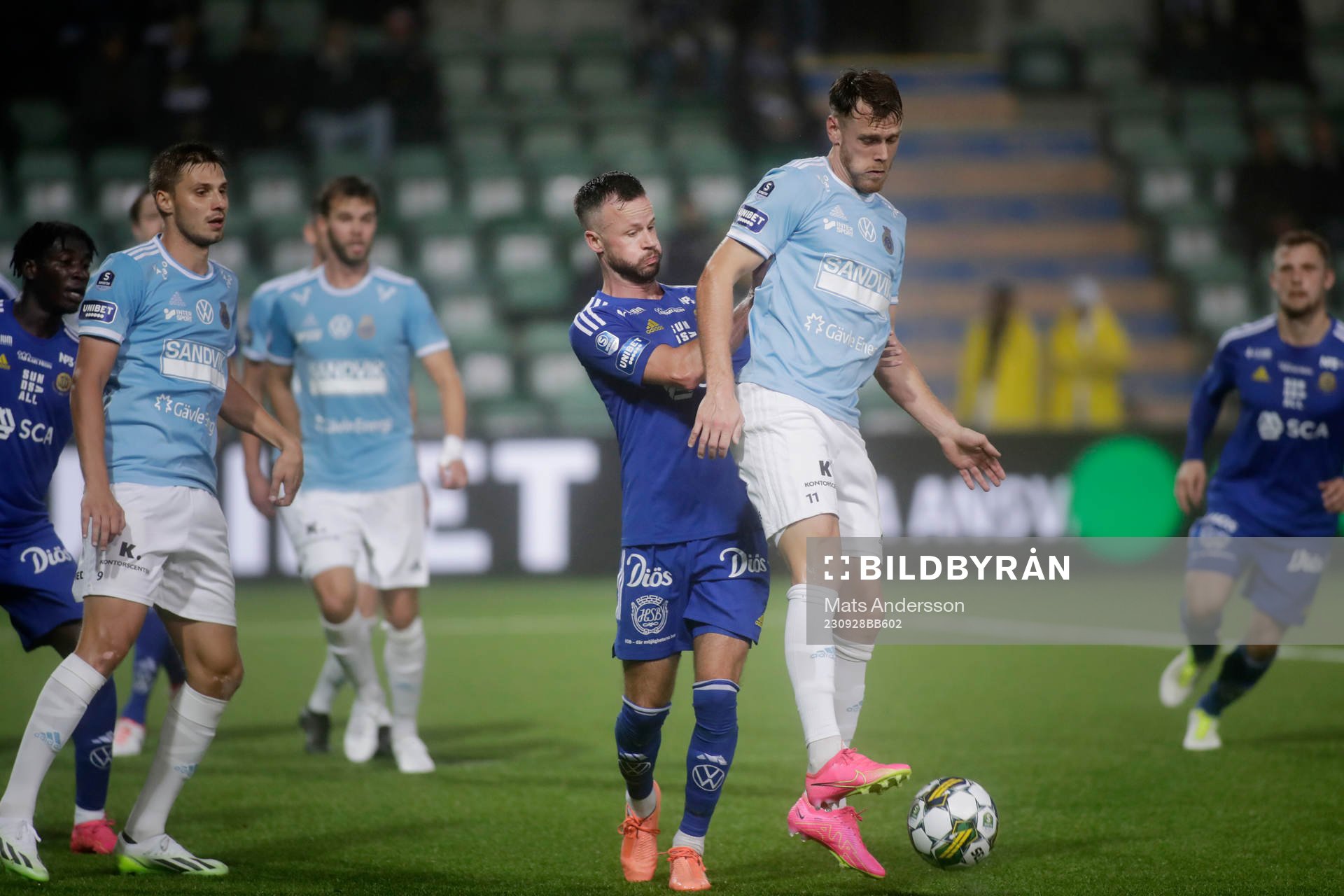 Gefles Leo Englund och GIF Sundsvalls Robert Lundström