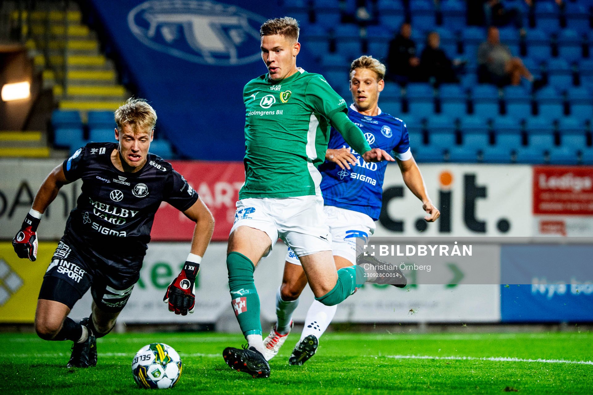Jönköpings Södras Taylor Silverholt på väg att göra