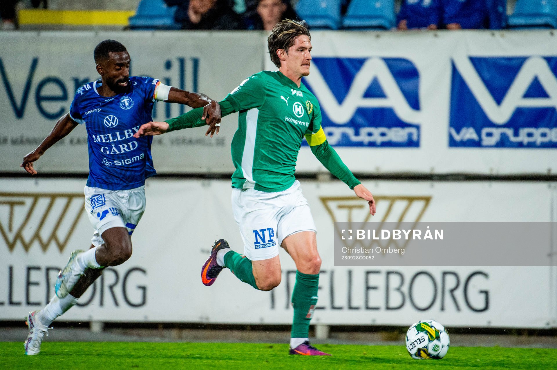 Jönköpings Södras Robin Book mot Trelleborgs Mohammed
