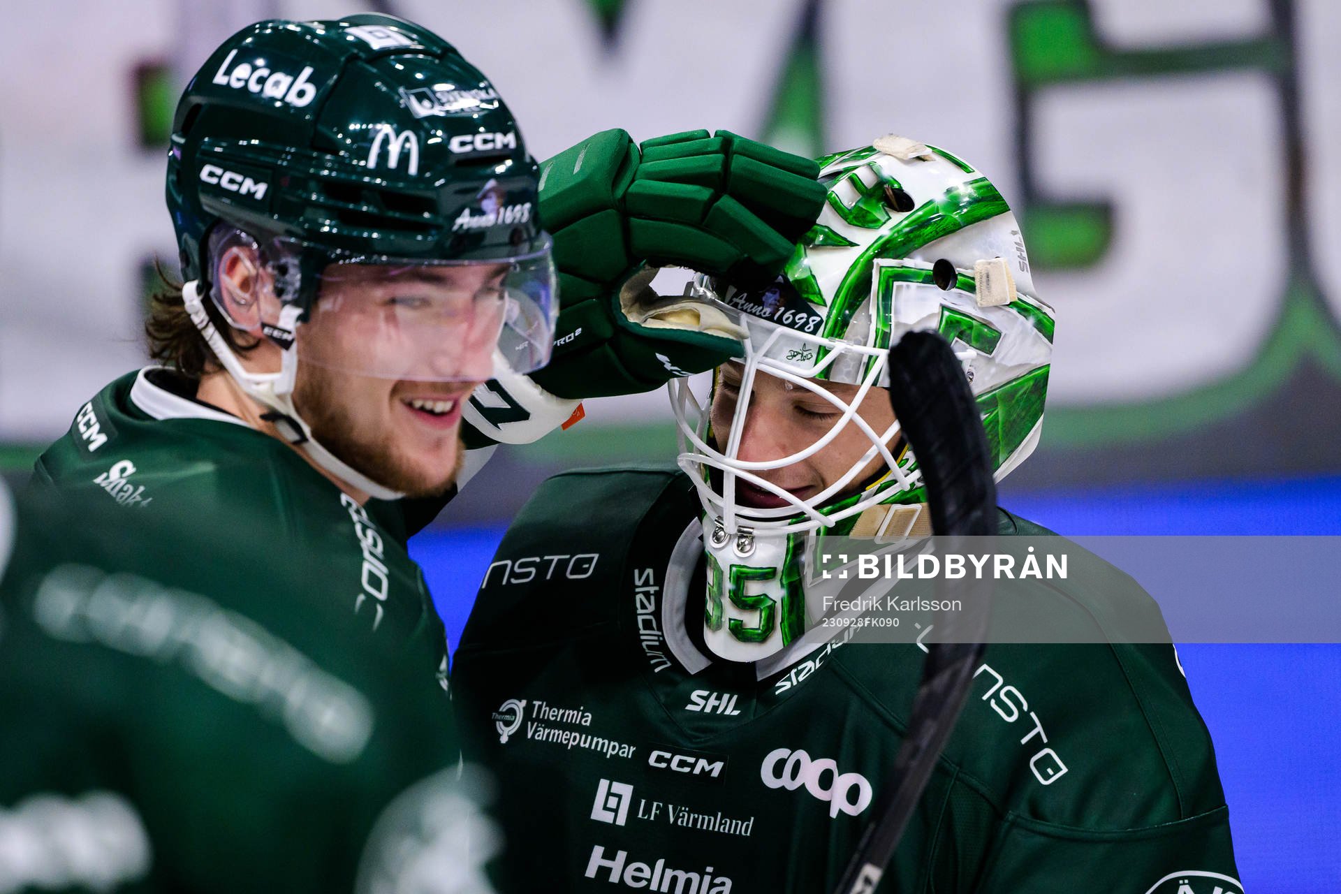 Färjestads Jeremy Salvas Groleau och målvakt Carl Lindbom