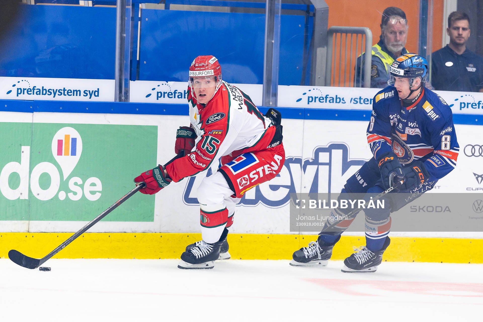 Frölundas Gustav Rydahl och Växjös Zachary Giuttari