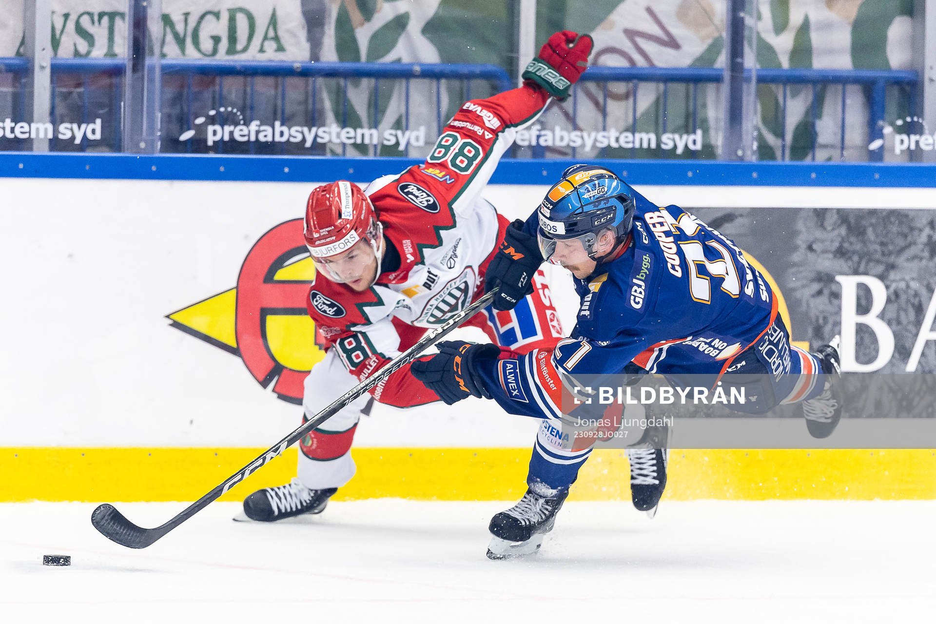 Frölundas Malte Strömwall och Växjös Brian Cooper
