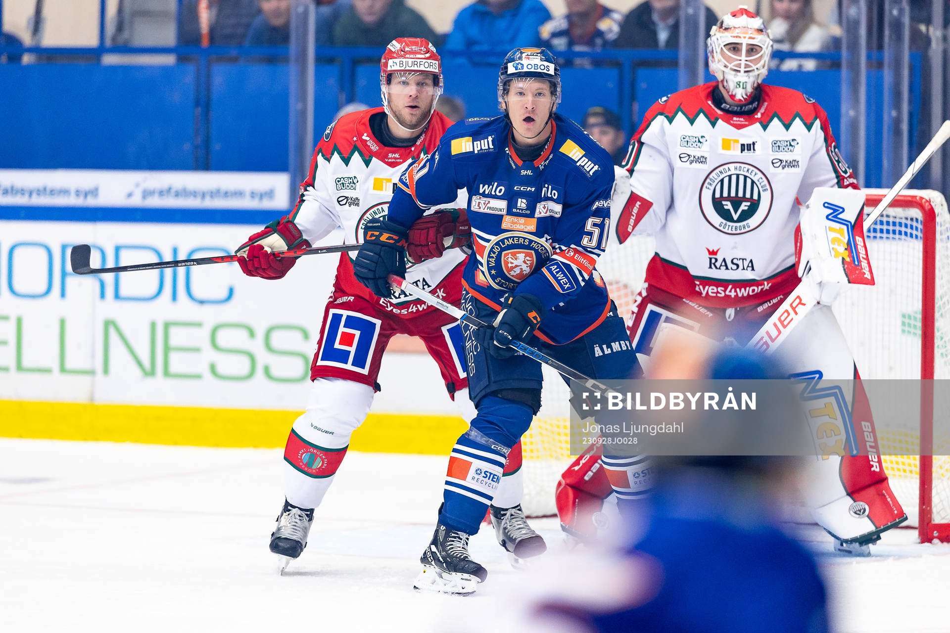 Växjös Emil Sylvegård mellan Frölundas Christian Folin