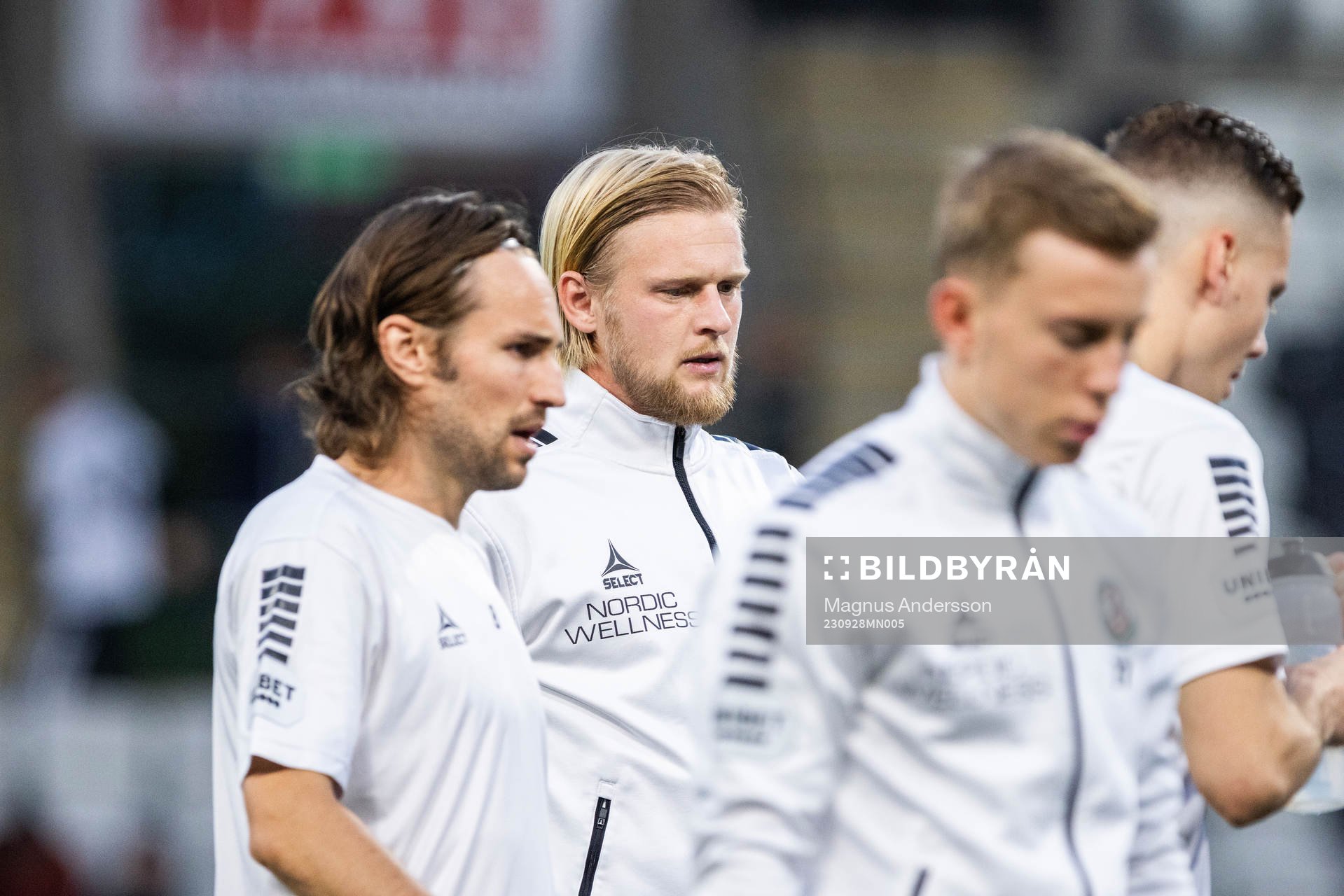 Örebros Kalle Holmberg på uppvärmningen