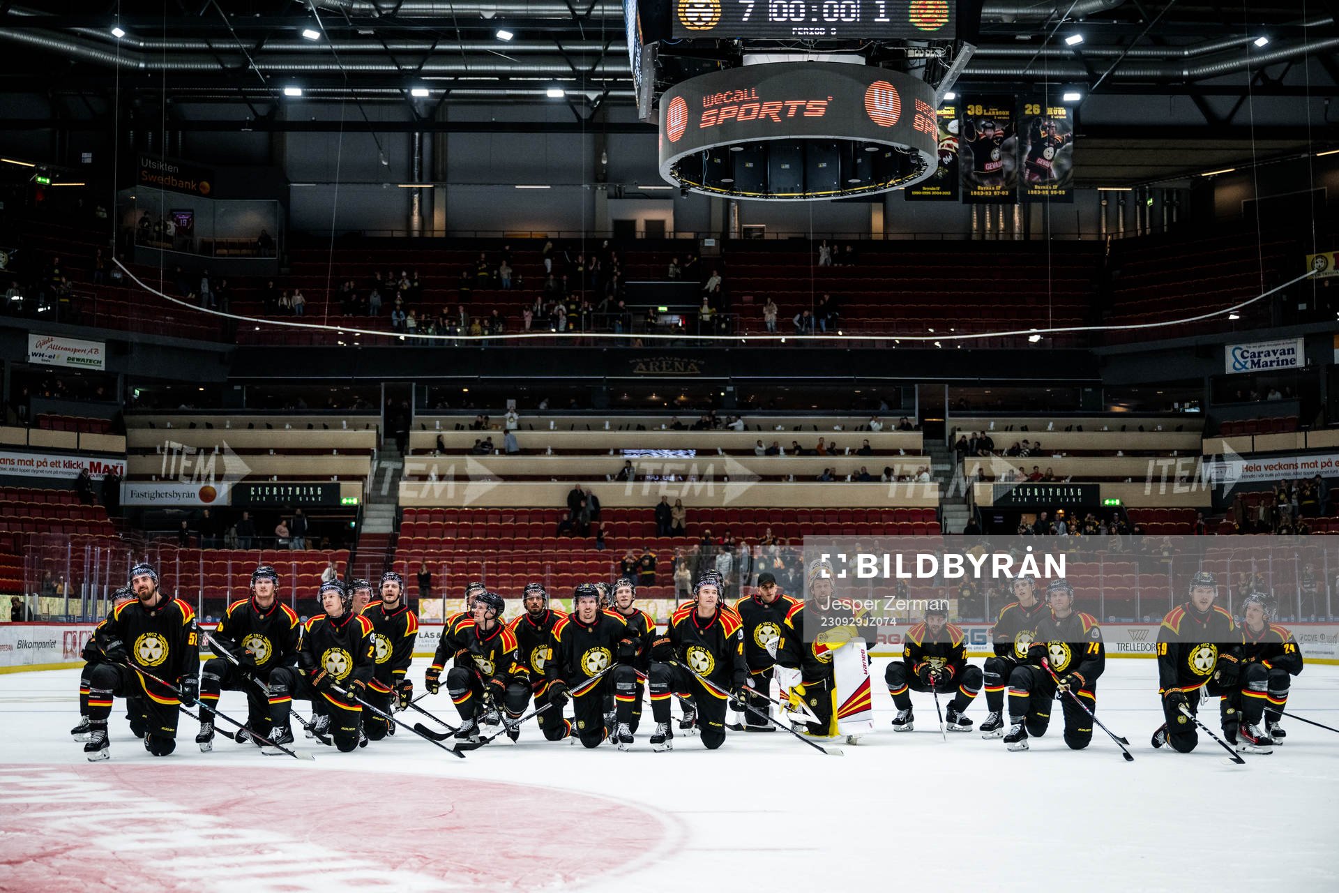 Brynäs spelare jublar