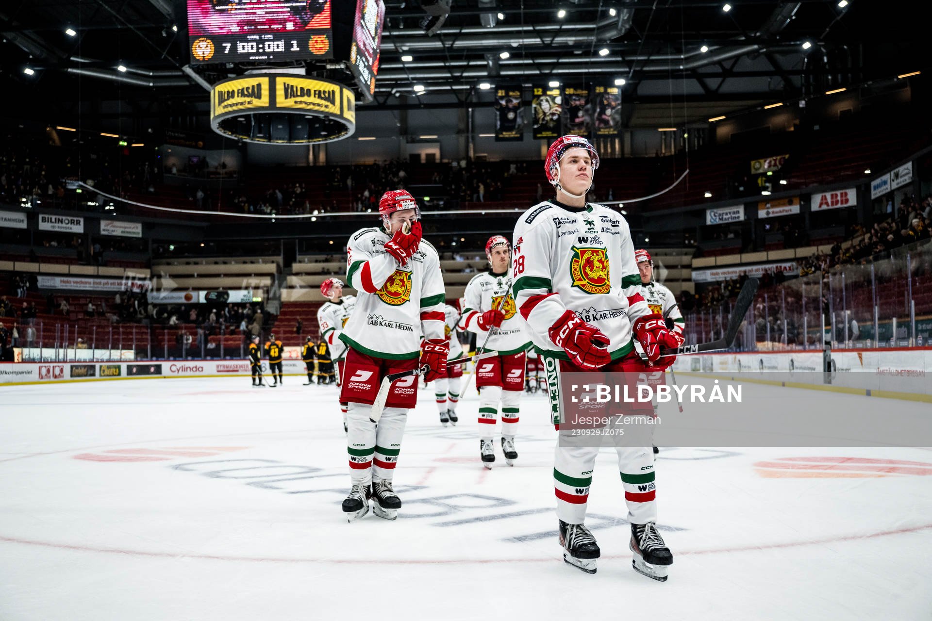 Moras Oskar Tängerby och Michael Brandsegg-Nygård deppar