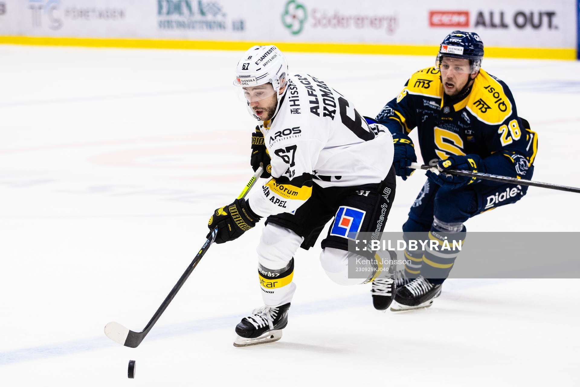 Västerås Konstantin Komarek och Södertäljes Emil Alba