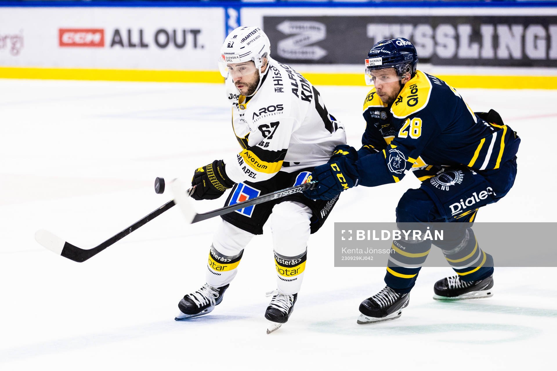 Västerås Konstantin Komarek och Södertäljes Emil Alba