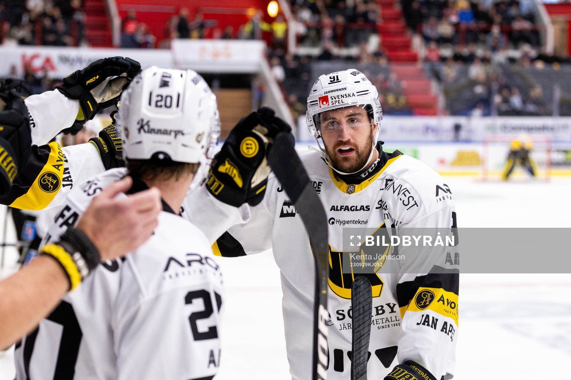 Västerås Nicholas Hutchison jublar