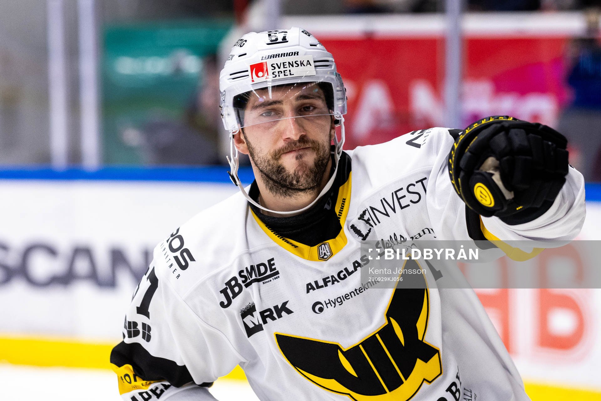 Västerås Konstantin Komarek jublar