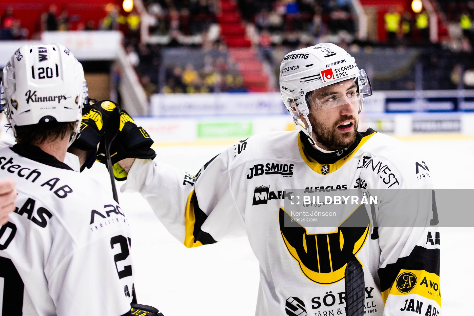 Västerås Nicholas Hutchison jublar
