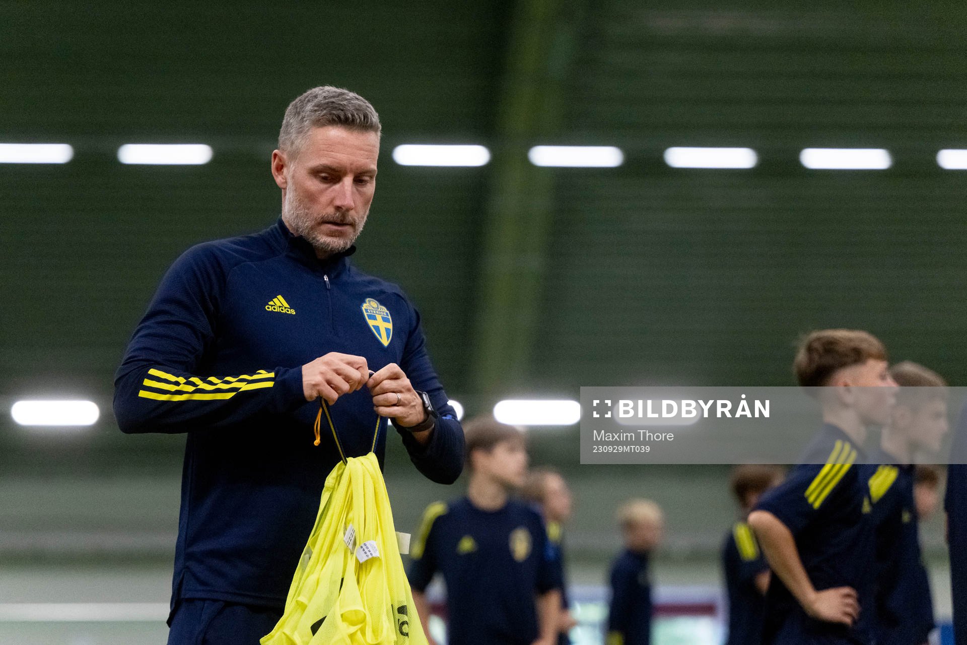 Tränare Axel Kjäll under en träning med det svenska P15 future team landslaget i fotboll den 29 september 2023 i Stockholm. 