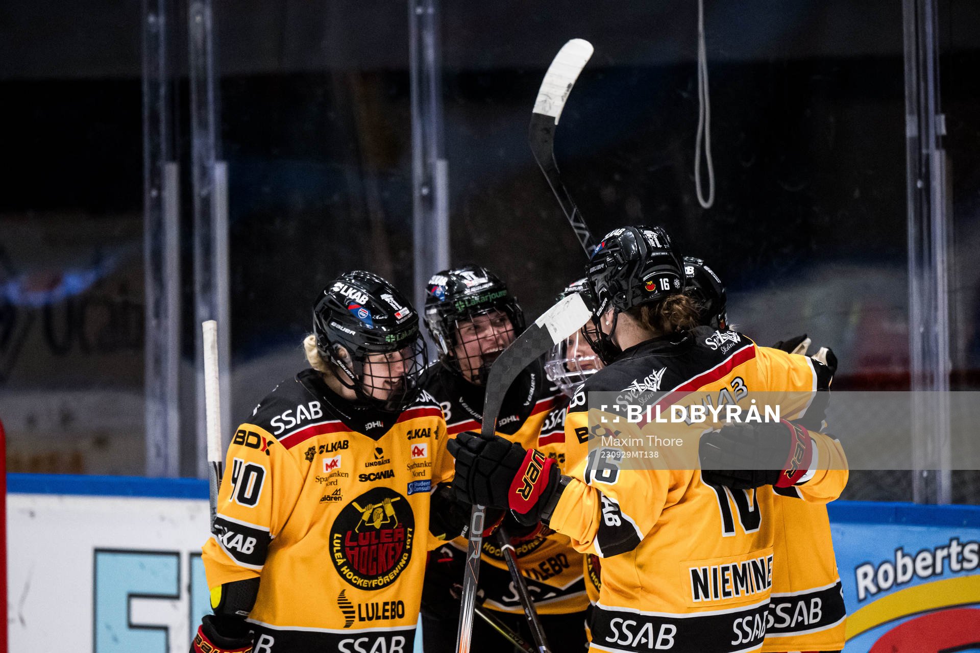 Luleås Jenni Hiirikoski jublar