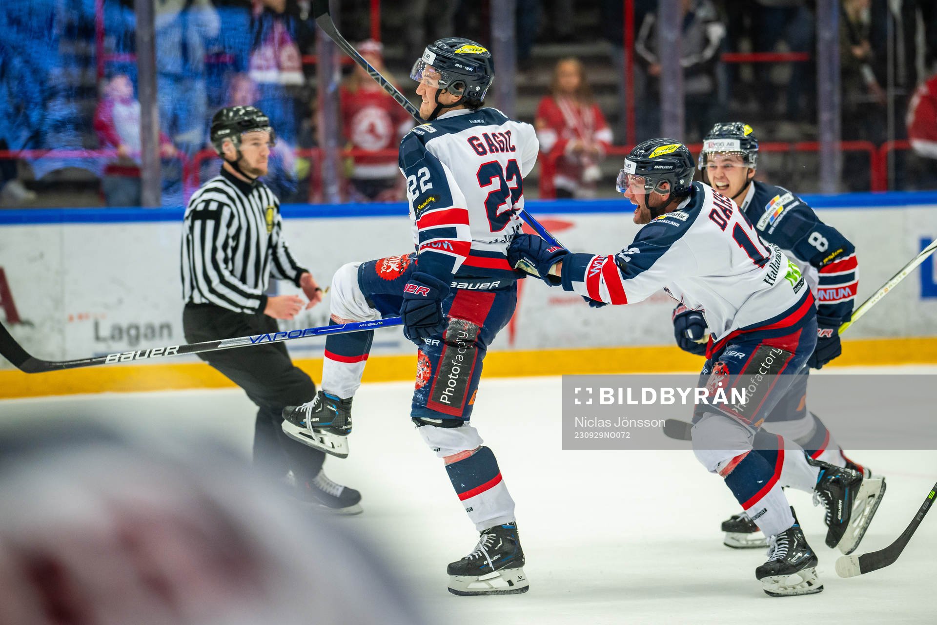 Halmstads Victor Gagic och Robin Dahse jublar
