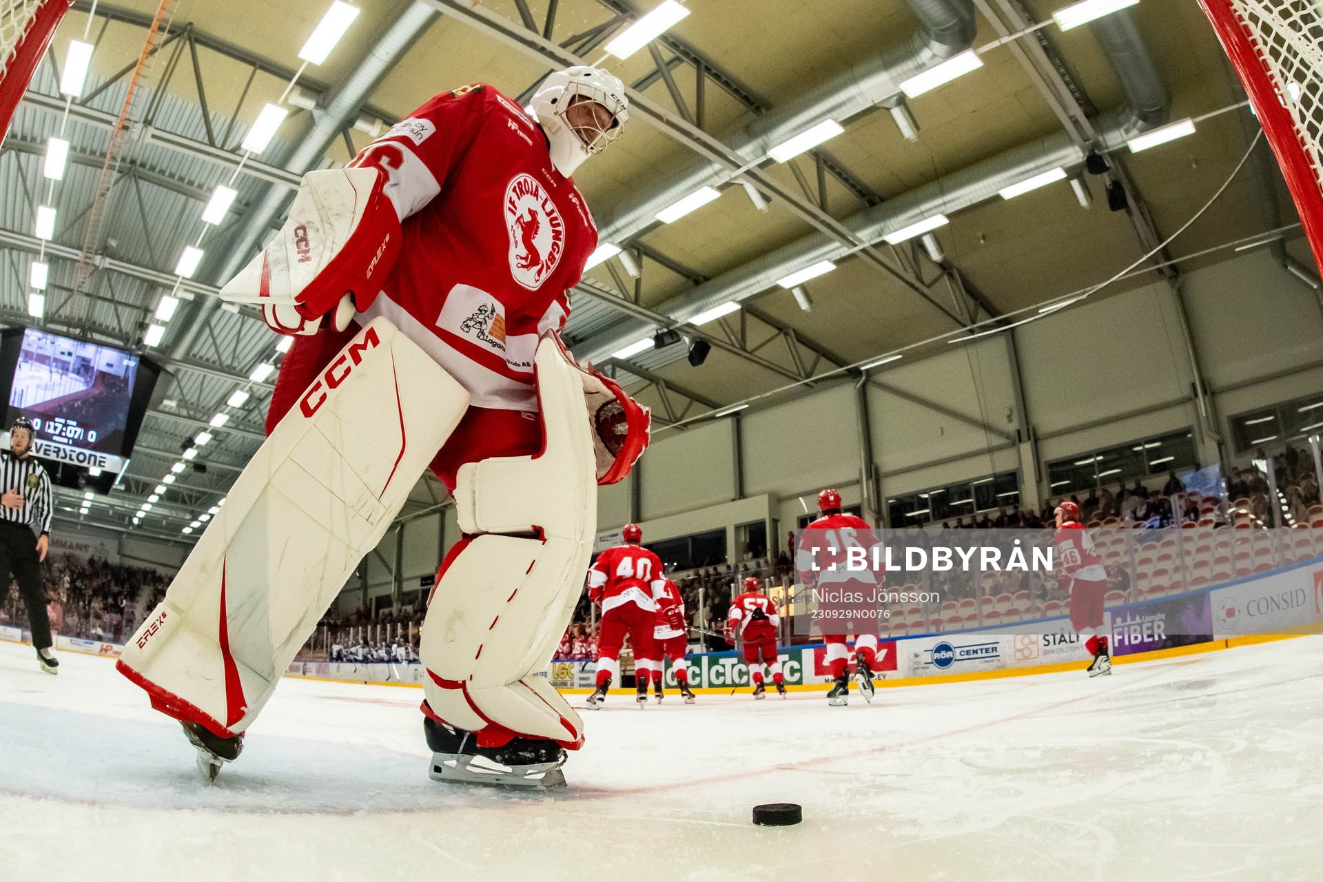 Troja/Ljungbys målvakt Jesper Eliasson deppar