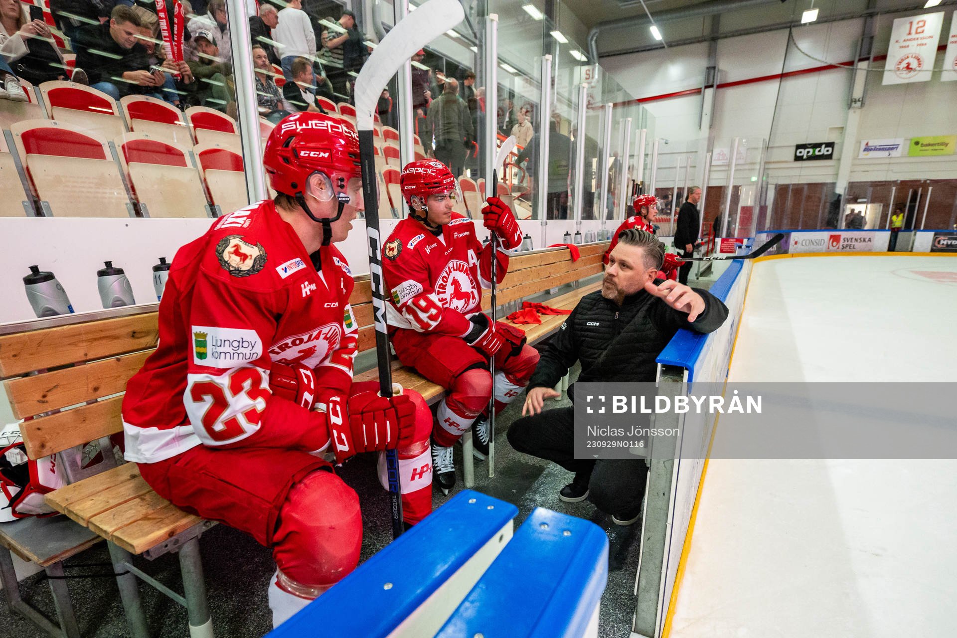 Troja/Ljungbys Oskar Nordin, Lukas Macklin och tränare