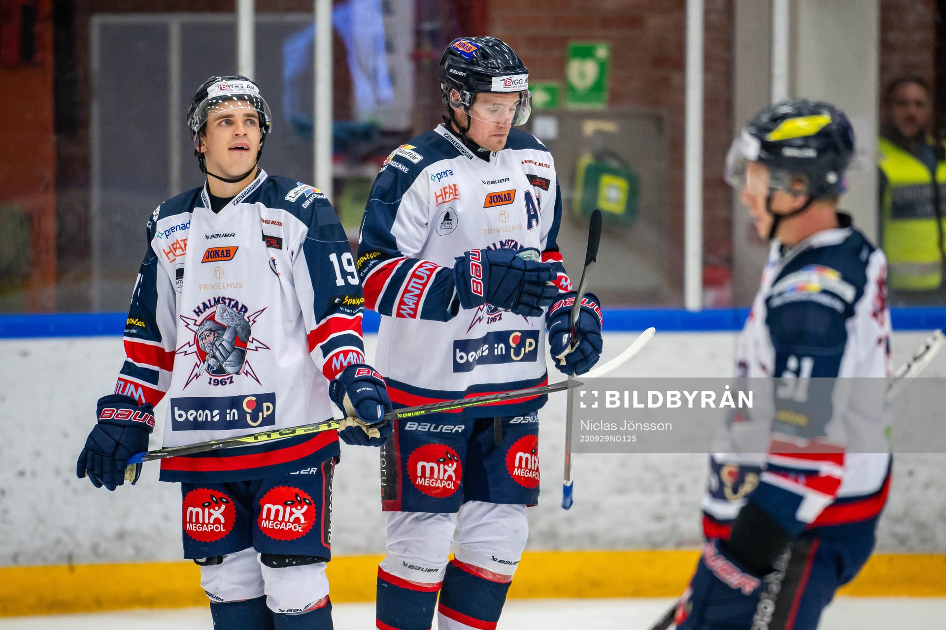 Halmstads Albin Blomberg  och William Berg deppar