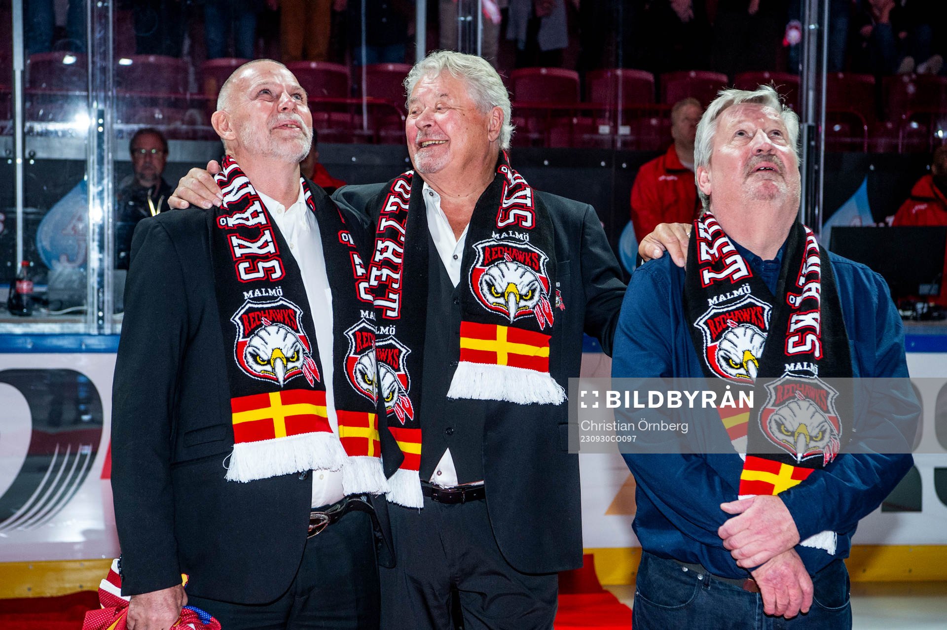 Percy Nilsson hyllas innan ishockeymatchen i SHL mellan
