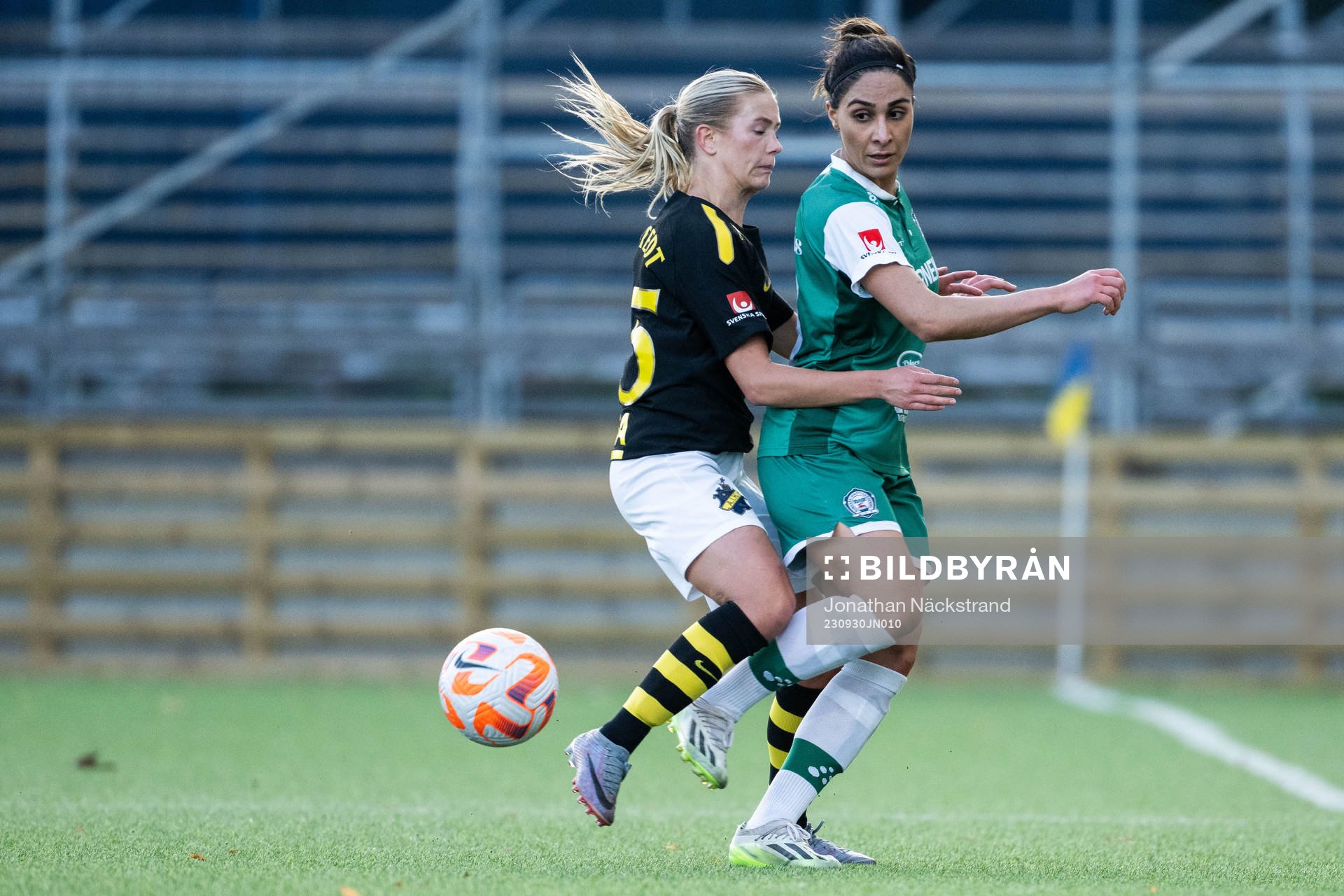 AIKs Olivia Lindstedt och Alingsås Parva Zarassi