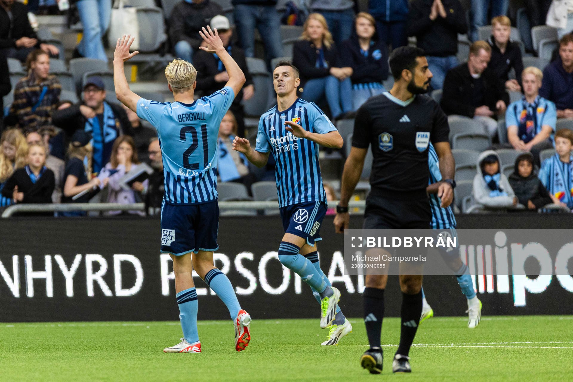 Djurgårdens Lucas Bergvall och Haris Radetinac jublar seger