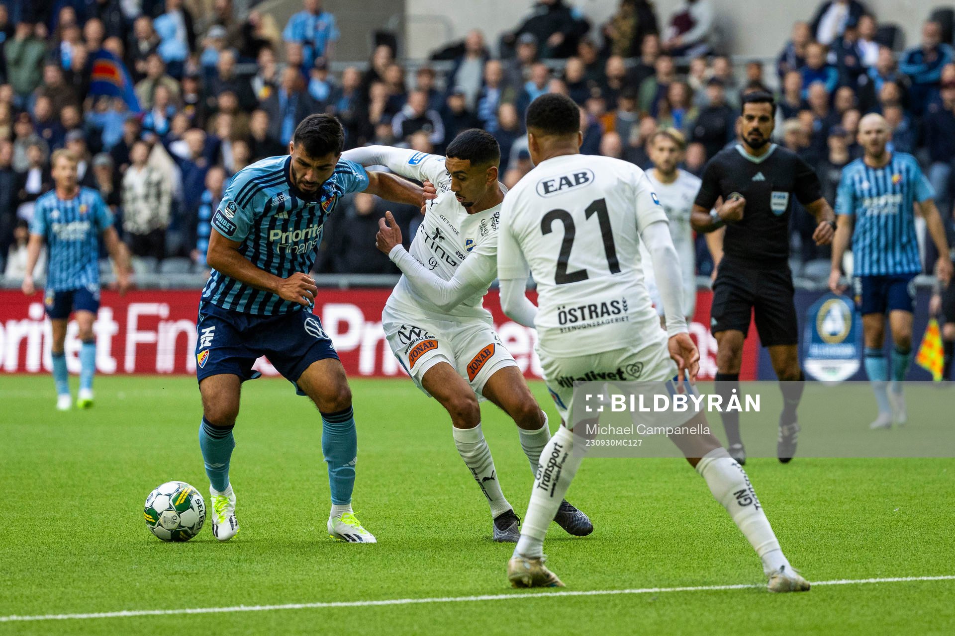 Djurgårdens Musa Gurbanli mot Halmstads Amir Al-Ammari och