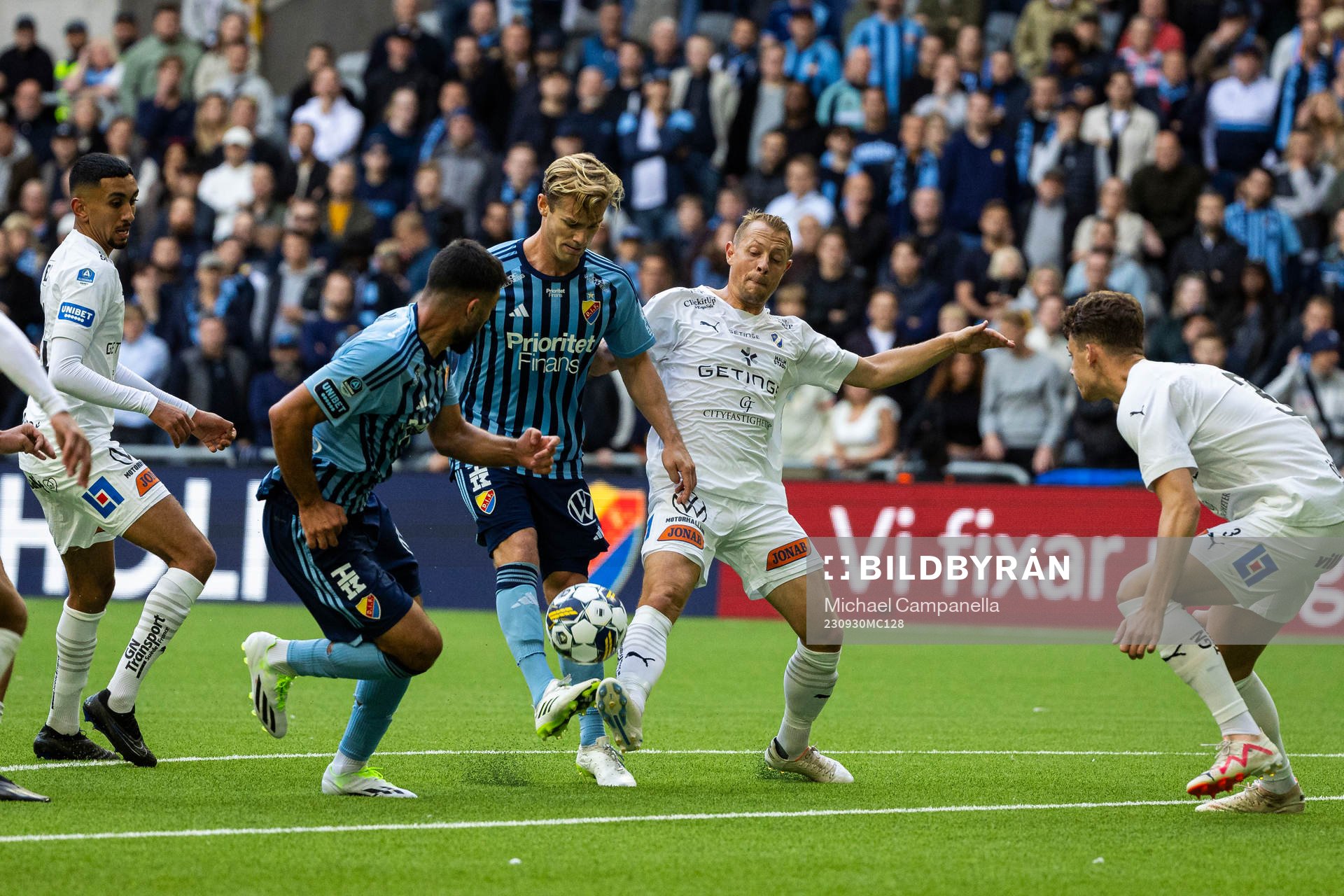 Djurgårdens Musa Gurbanli och Hampus Finndell mot