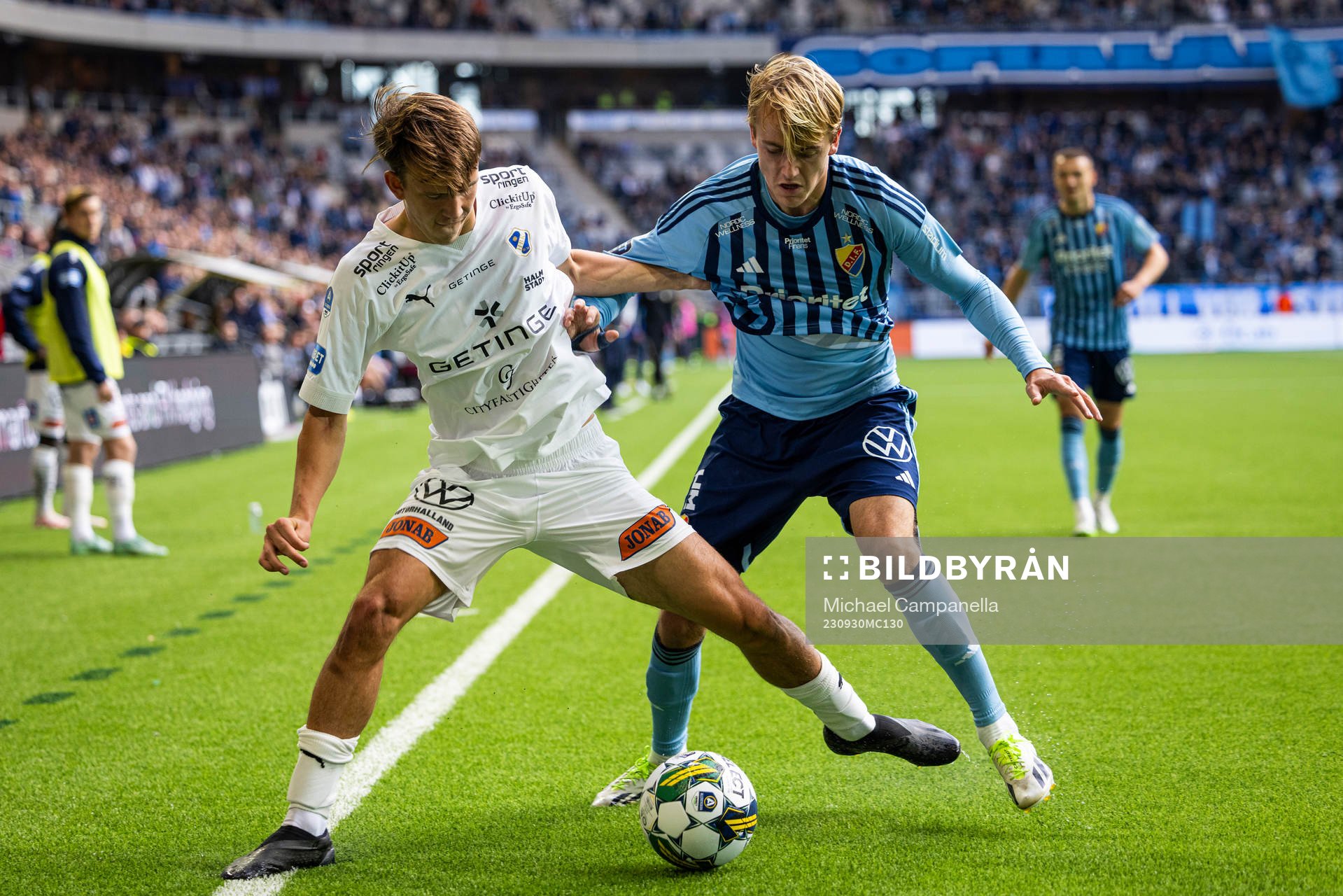 Halmstads Kazper Karlsson och Djurgårdens Oskar Fallenius