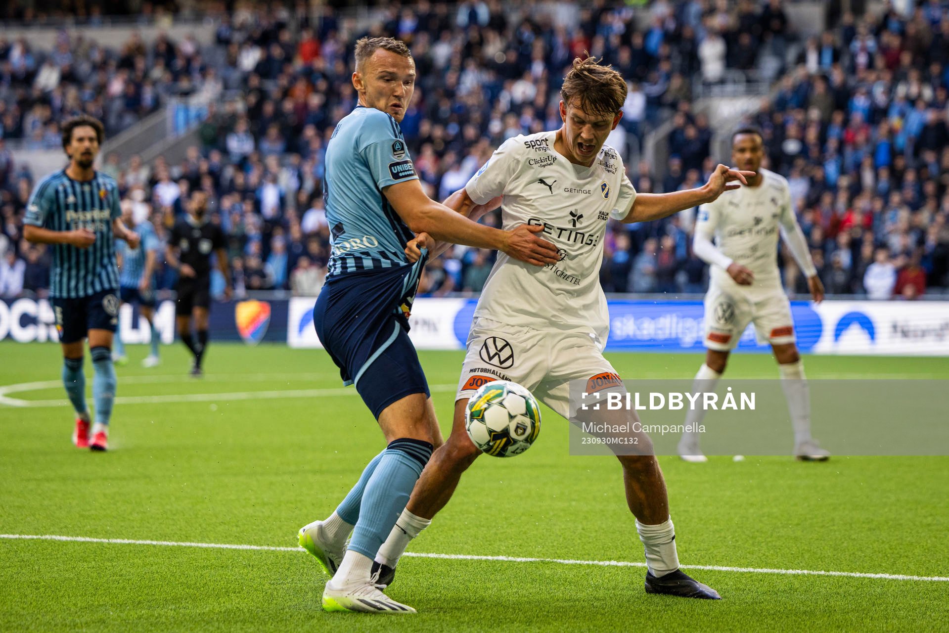 Djurgårdens Piotr Johansson och Halmstads Kazper Karlsson