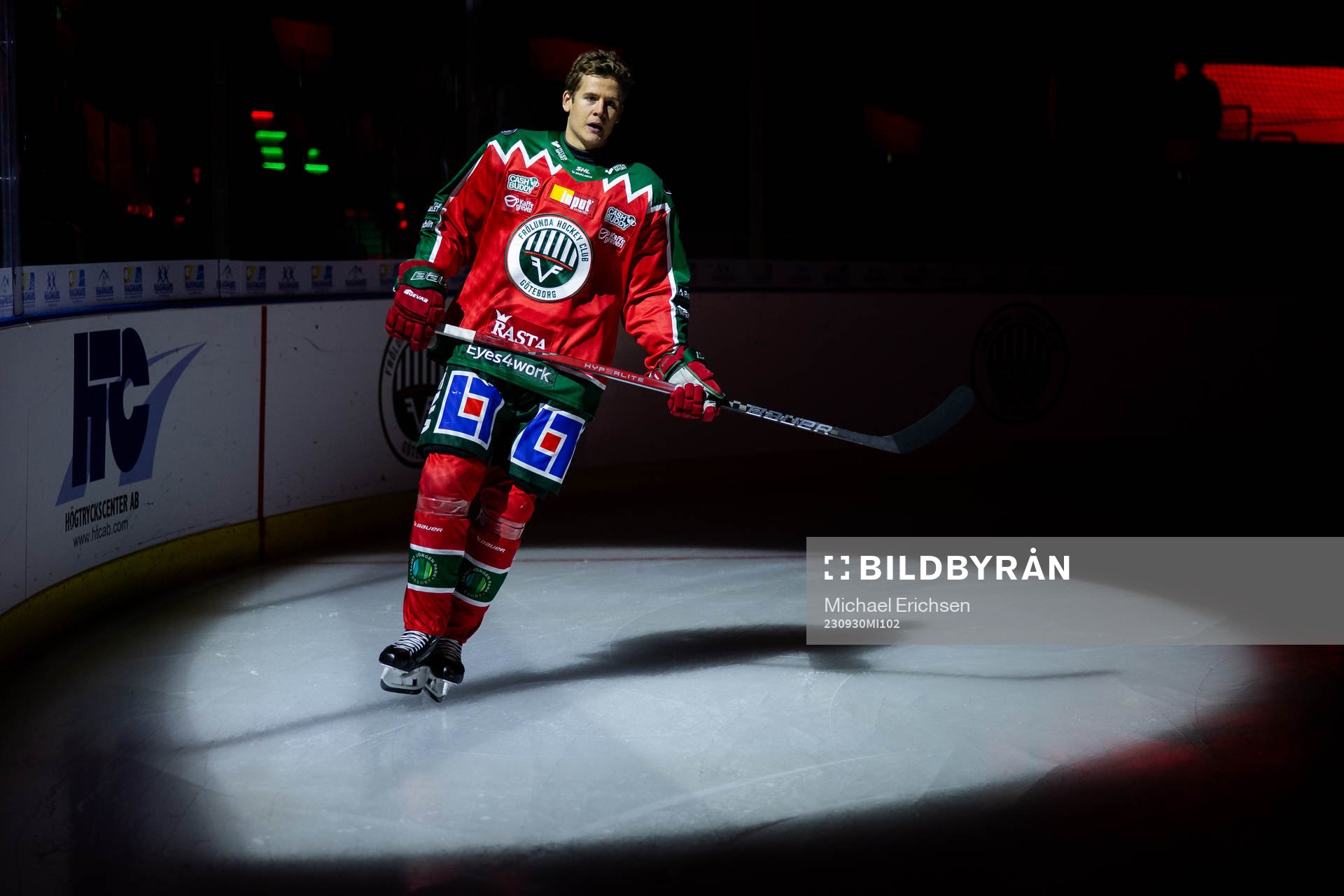 Frölundas Erik Borg innan ishockeymatchen i SHL mellan