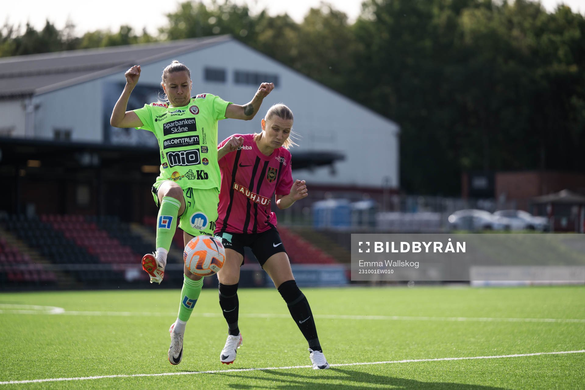 Kristianstads Emmi AlanenBrommapojkarnas Sara Olai