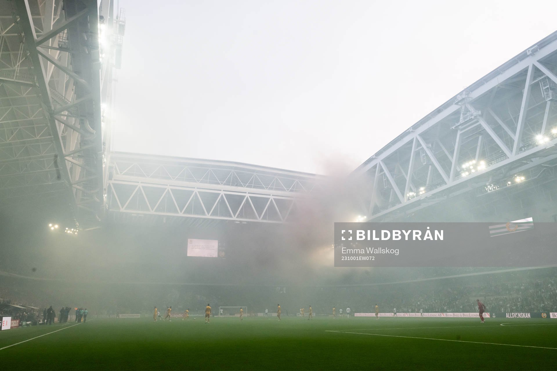 Rök i arenan