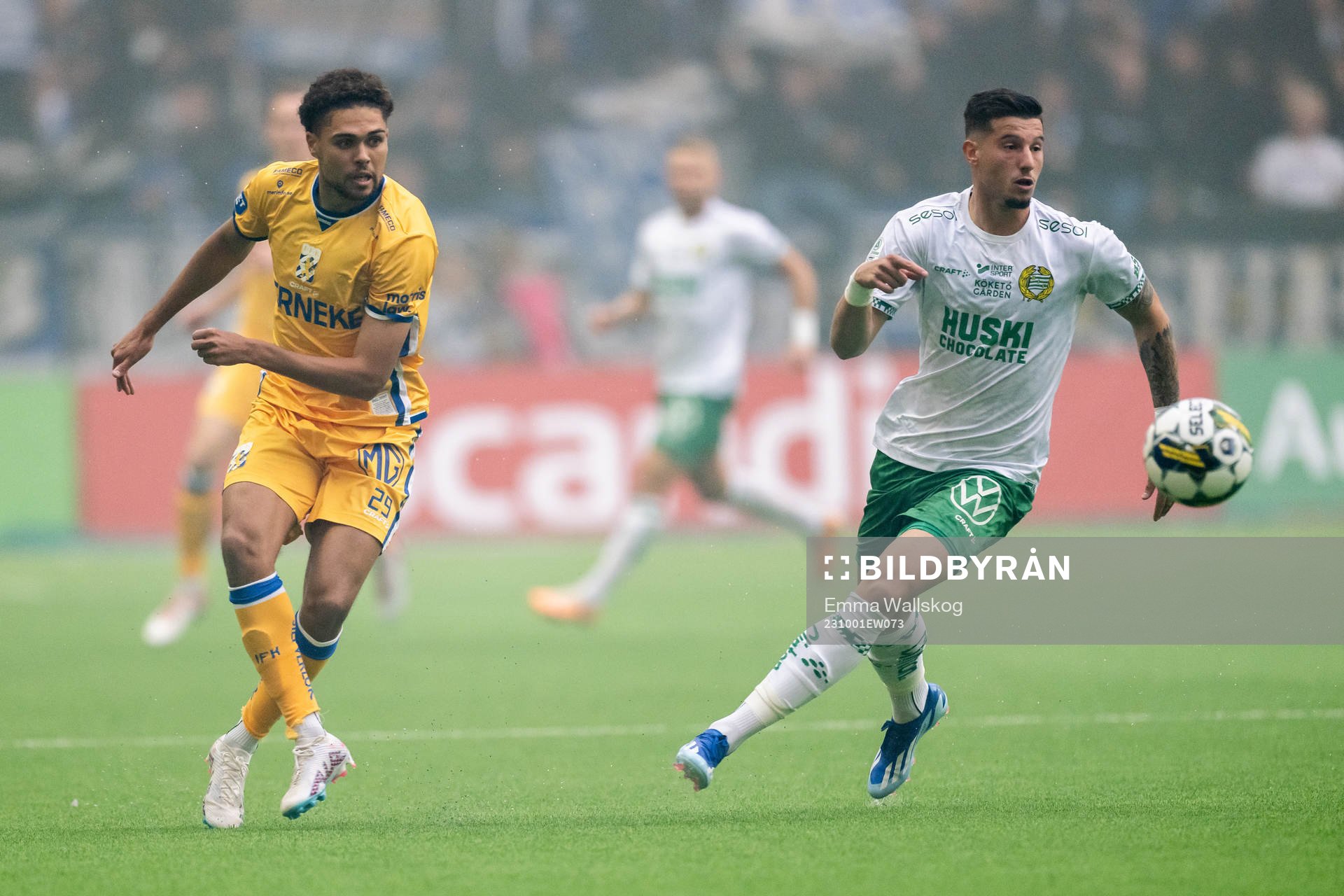 IFK Göteborgs Thomas Santos och Hammarbys Viktor Djukanovic