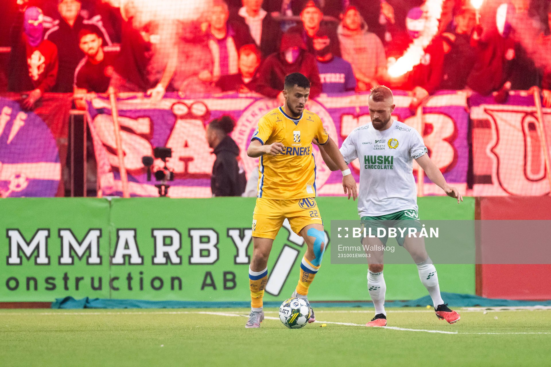 IFK Göteborgs Astrit Selmani och Hammarbys Mads Fenger