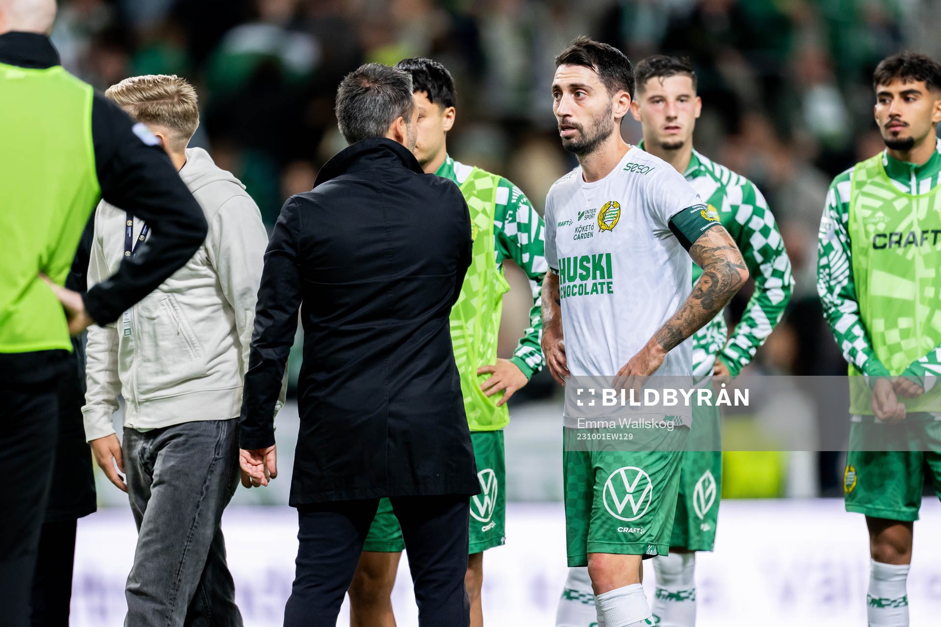 Hammarbys tränare Marti Cifuentes och Nahir Besara deppar