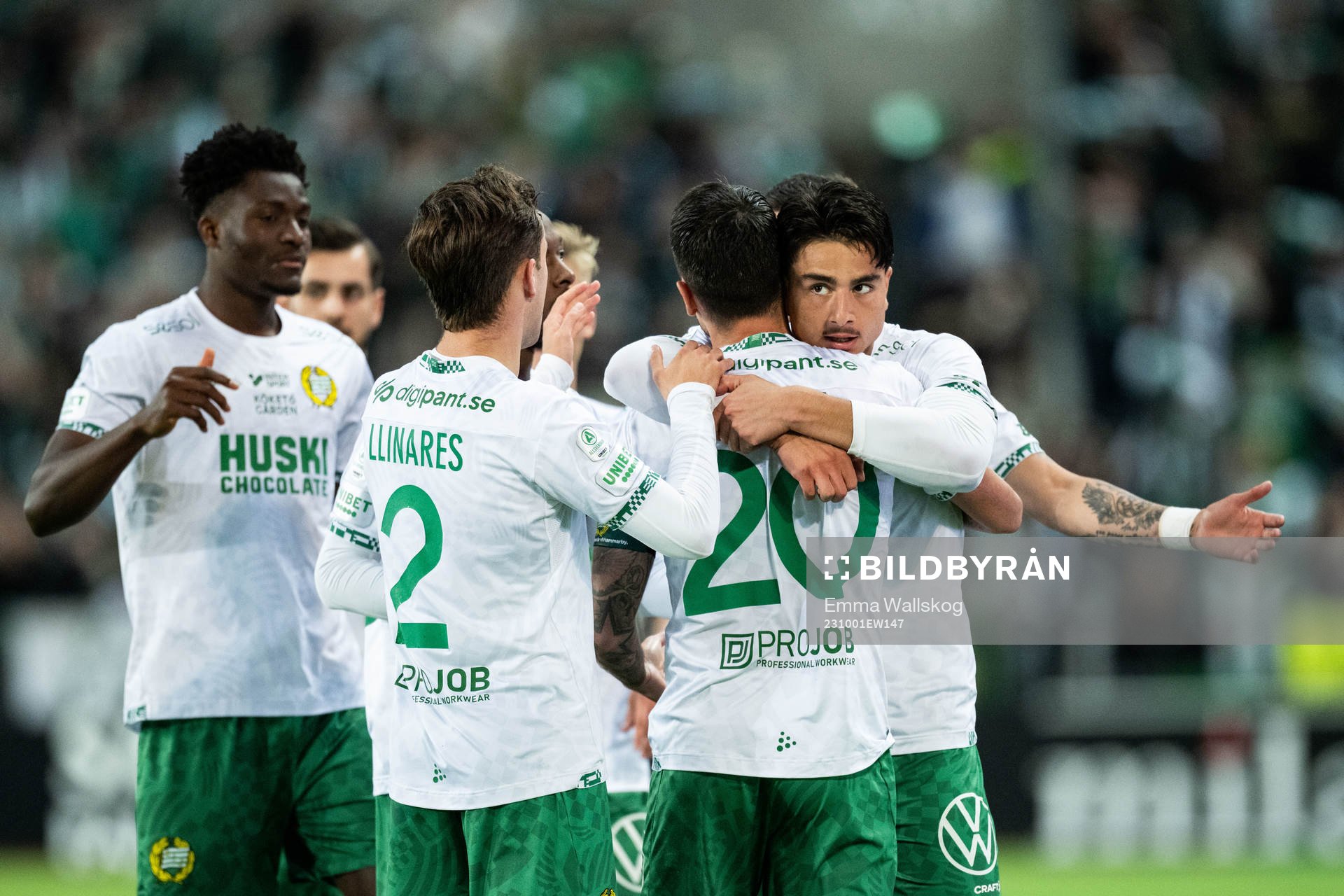 Hammarbys Jusef Erabi och Nahir Besara jublar